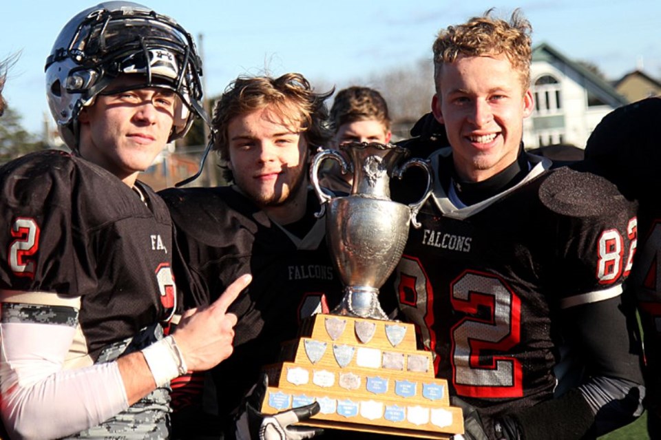 saint-ignatius-high-school-football-three-boys