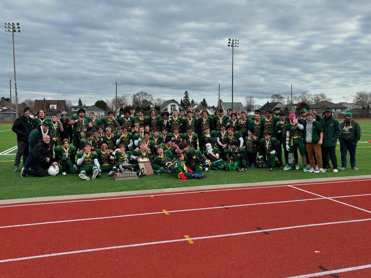 saint-patrick-high-school-football-team