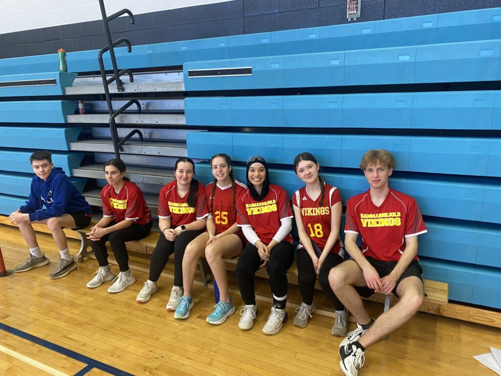 hammarskjold-badminton-teams