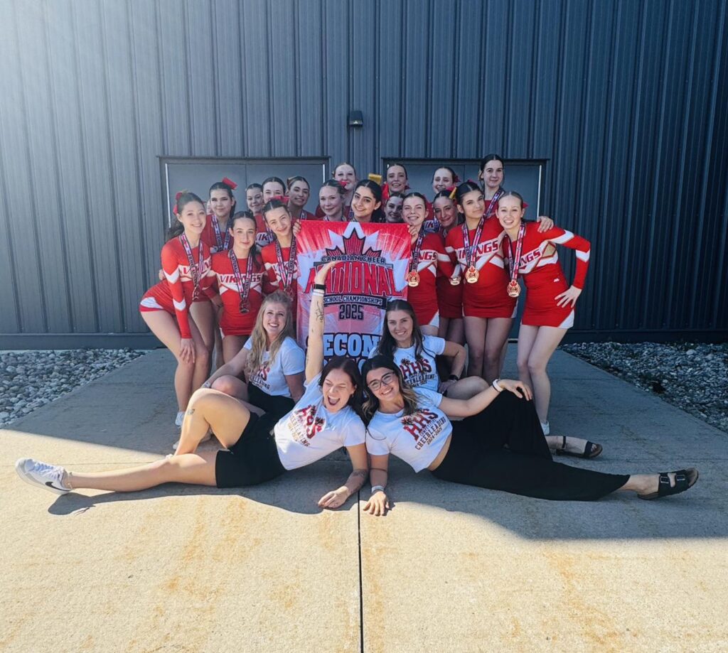 hammarskjold-cheerleading-team