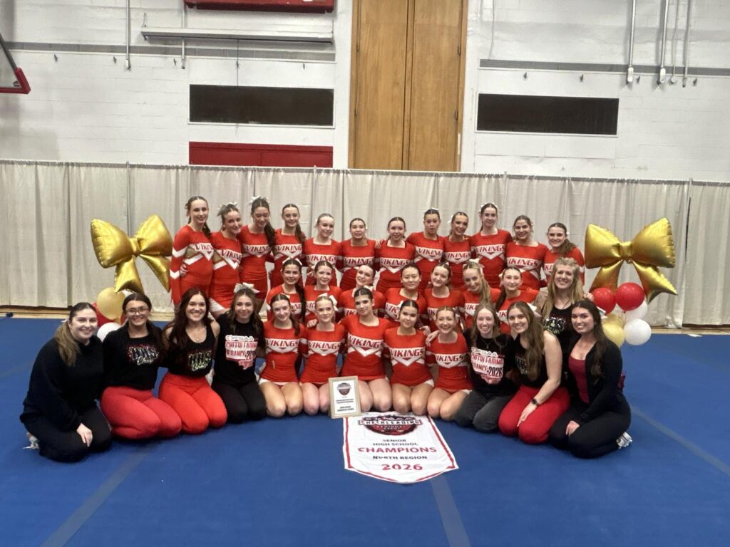 hammarskjold-cheerleading-team-competition