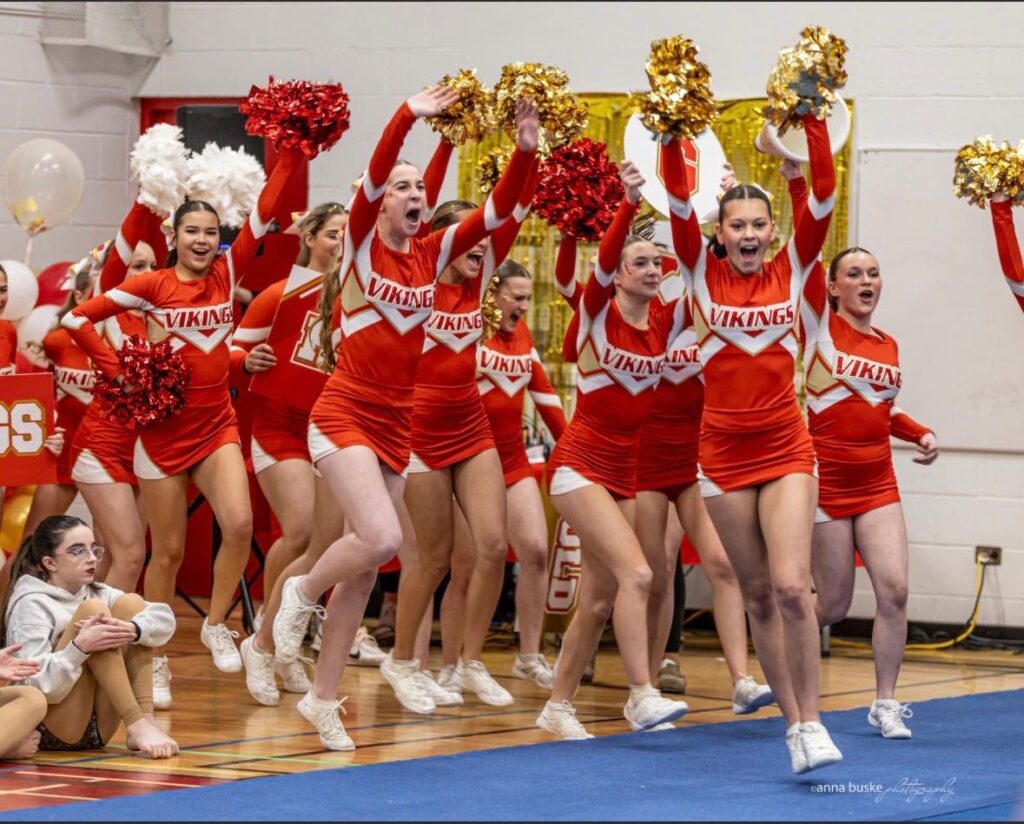 hammarskjold-cheerleading-team-competition-walk-out