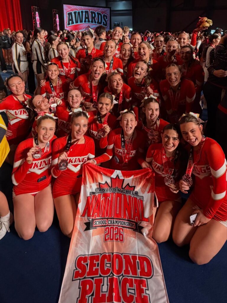 hammarskjold-cheerleading-team