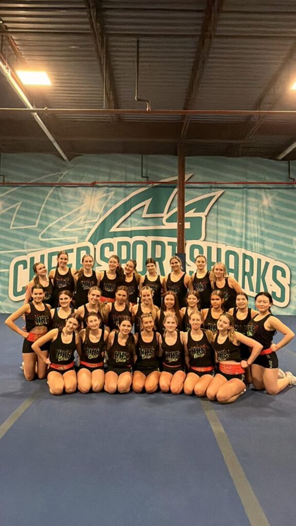 hammarskjold-cheerleading-team-competition