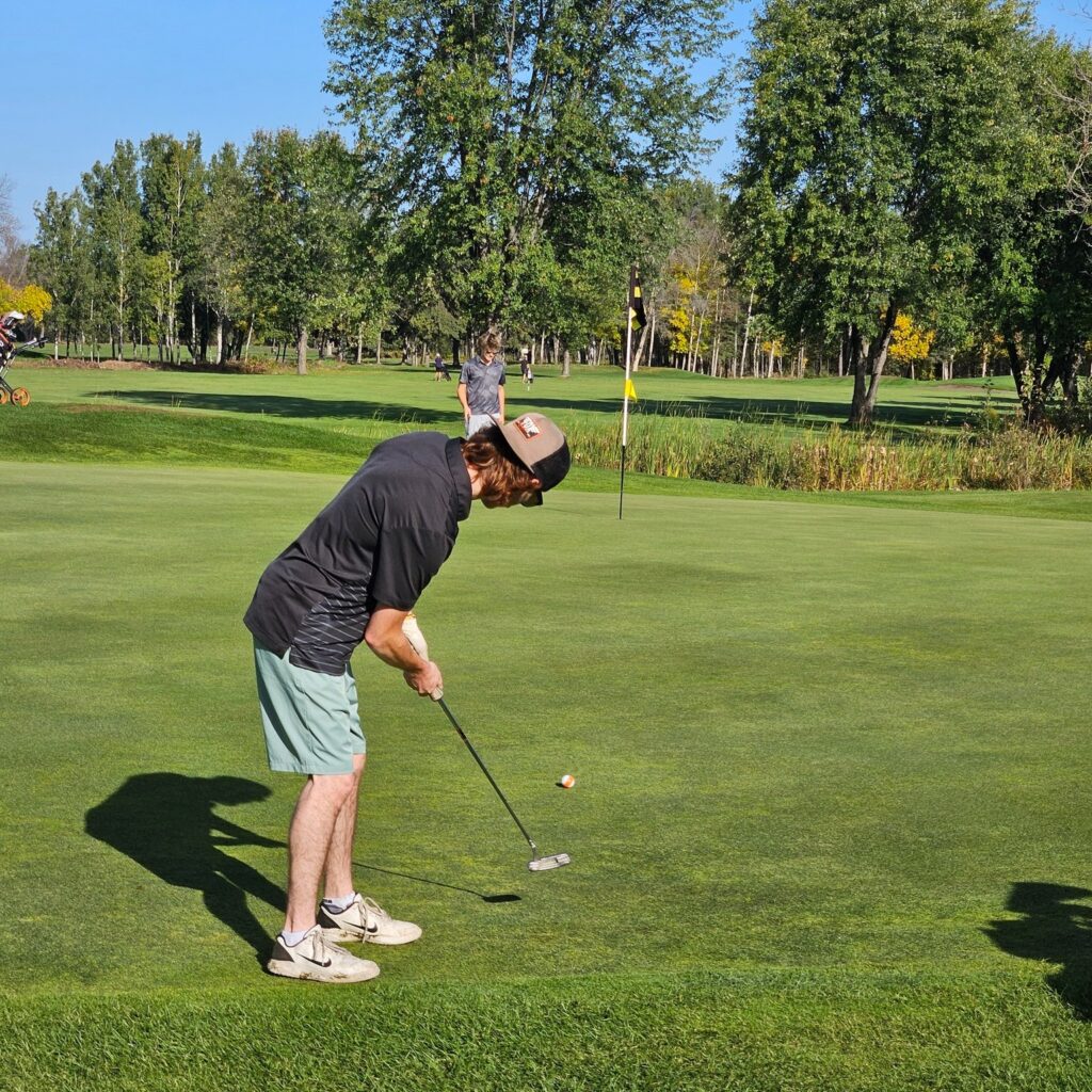 hammarskjold-golf-boys