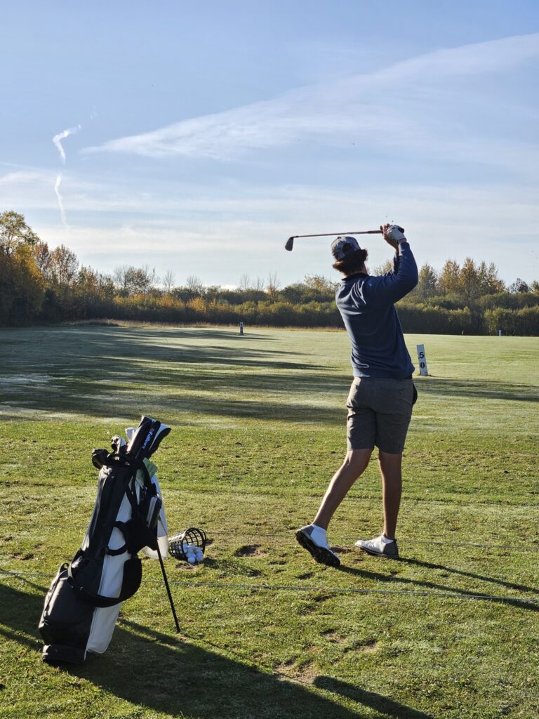 hammarskjold-golf-team