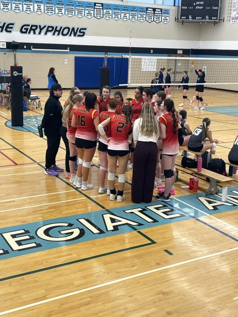 hammarskjold_girls_volleyball