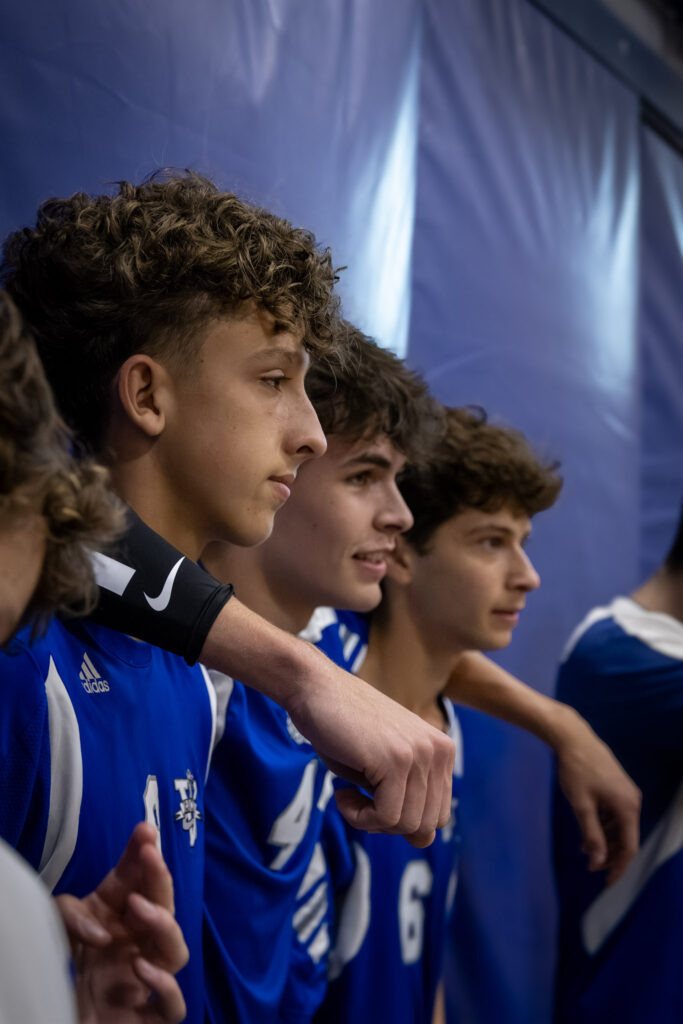 lav-boys-volleyball-close-up