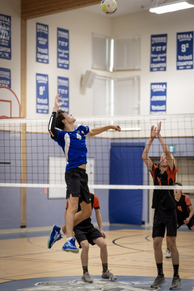 lav-boys-volleyball