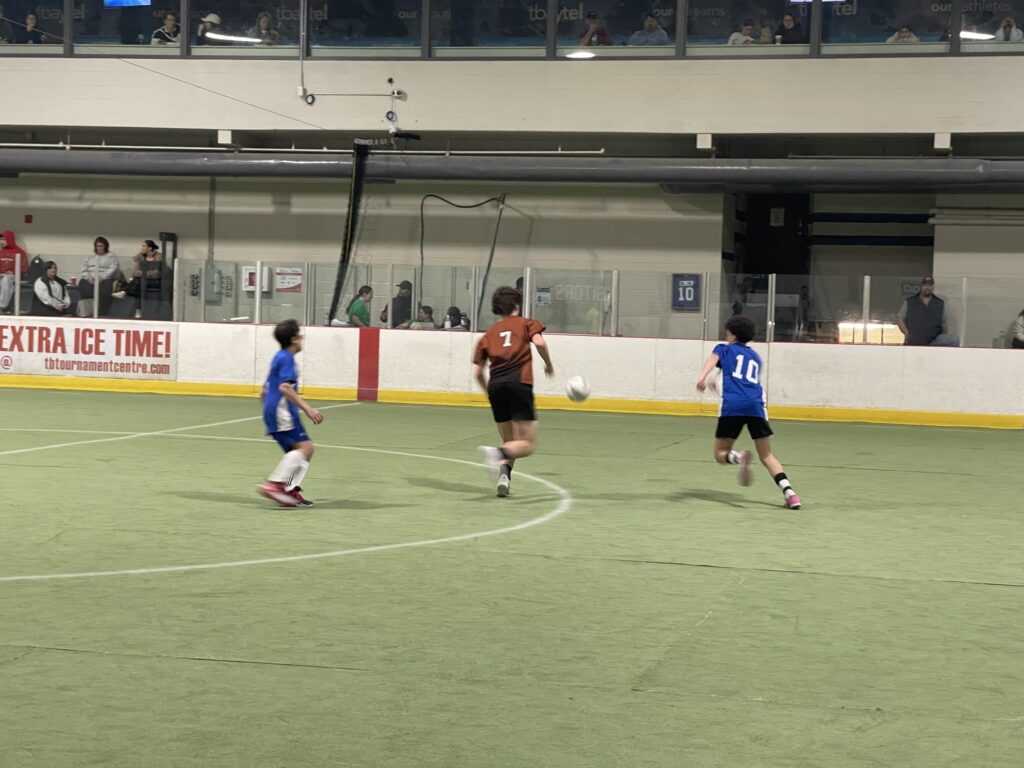 la-vérendrye-team-playing-soccer