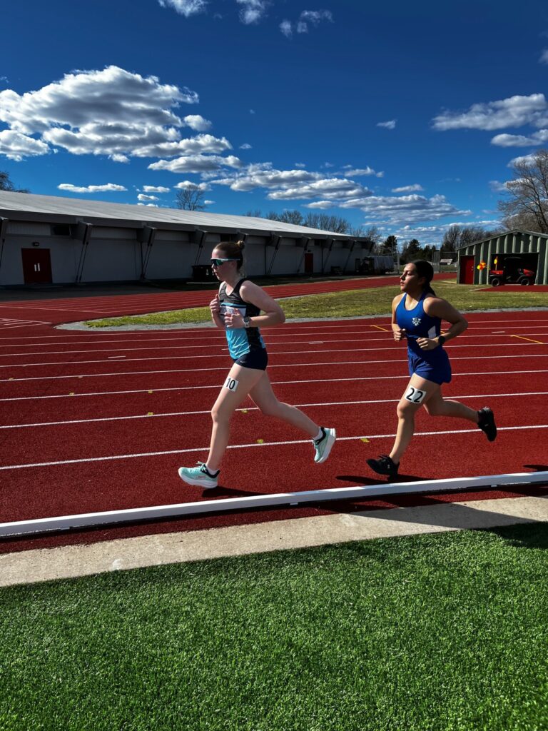 la-vérendrye-track-&-field-girls-running