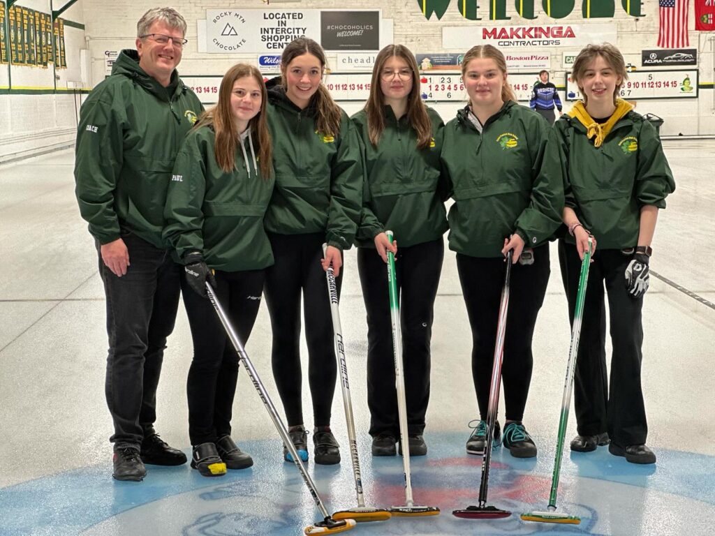 st-patrick-curling-girls-team