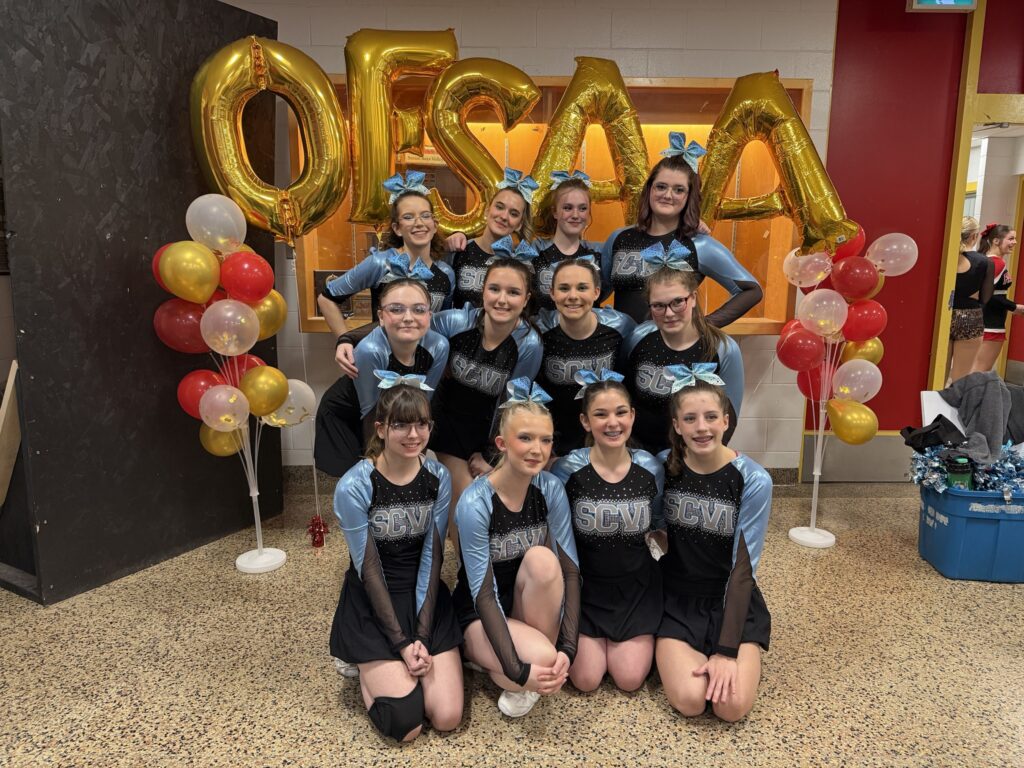 superior-cheerleading-team