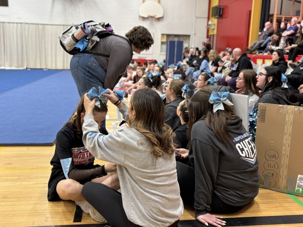 superior-cheerleading-team