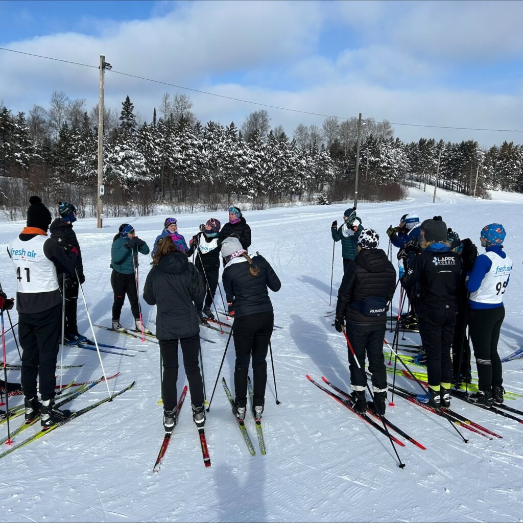 nordic-skiing-race-participants