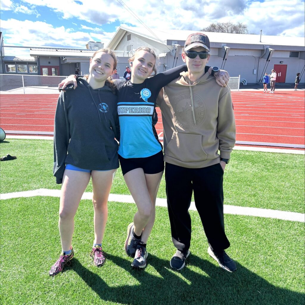 superior-track-&-field-group