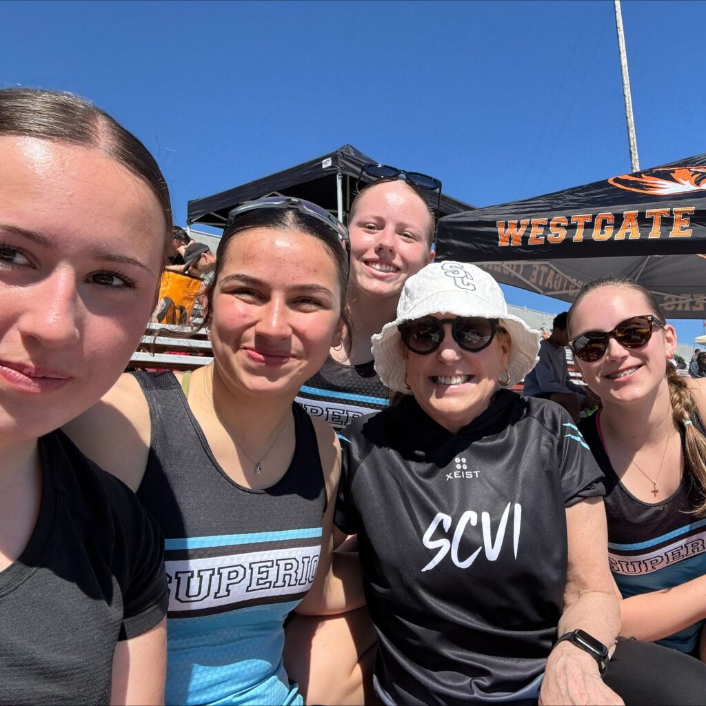 superior-track-&-field-girls-group