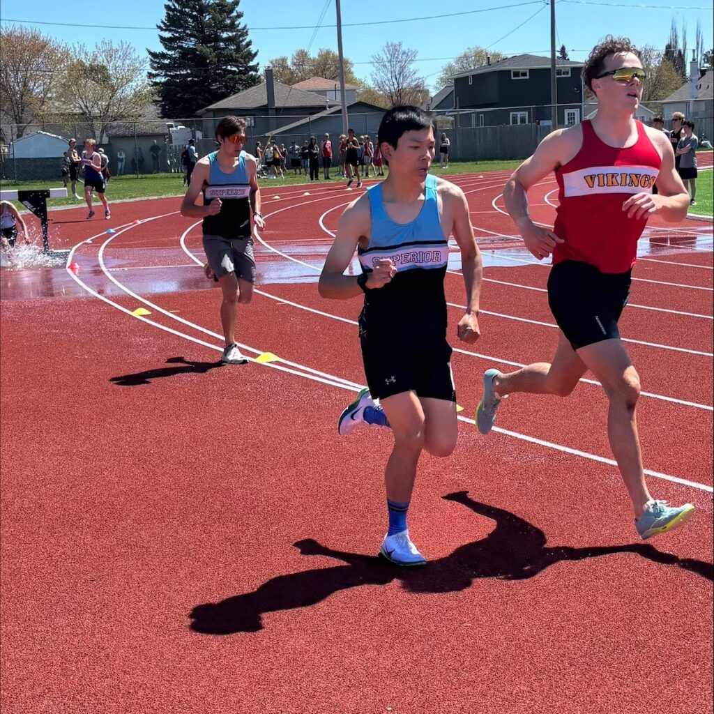 superior-track-&-field-boys-running