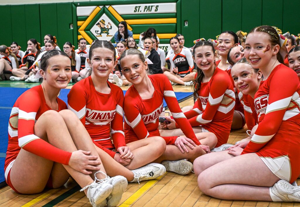 hammarskjold-girls-cheerleading-competition