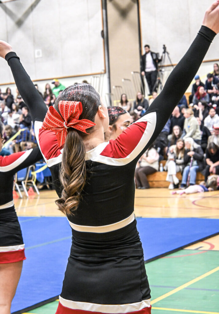st-ignatius-girls-cheerleading-competition