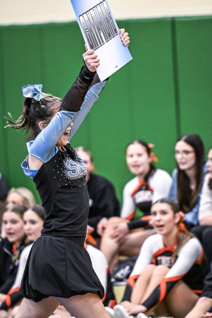 superior-cvi-girls-cheerleading-competition