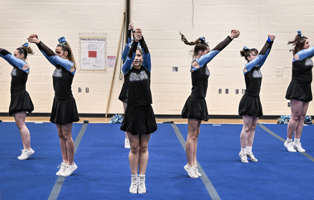 superior-cvi-girls-cheerleading-competition