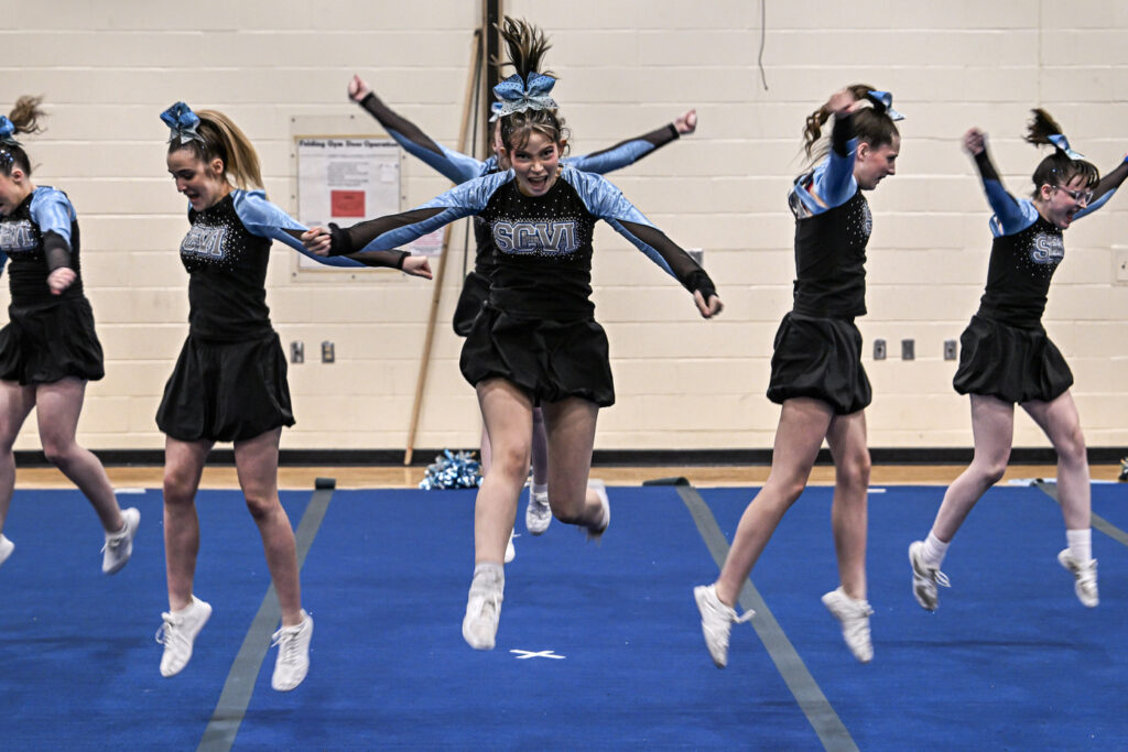 superior-cvi-girls-cheerleading-competition