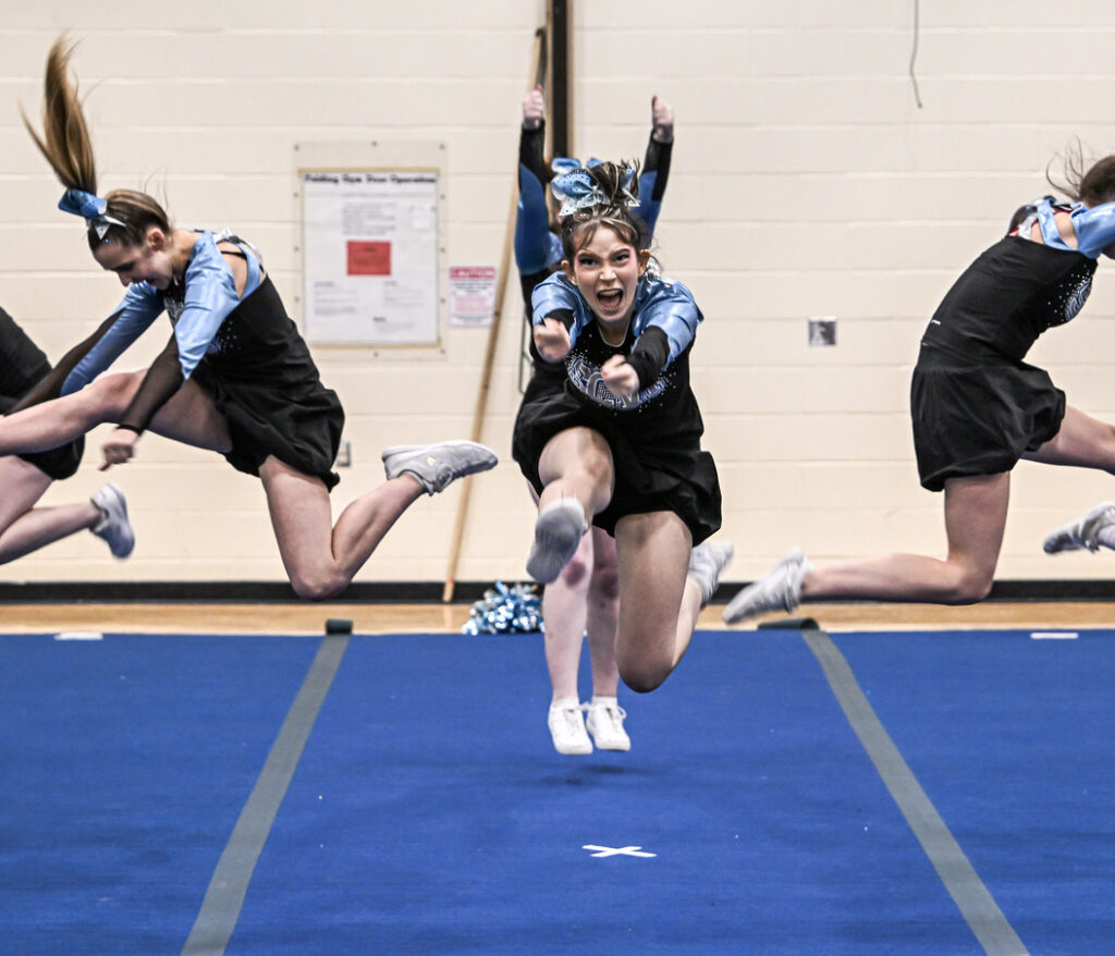 superior-cvi-girls-cheerleading-competition