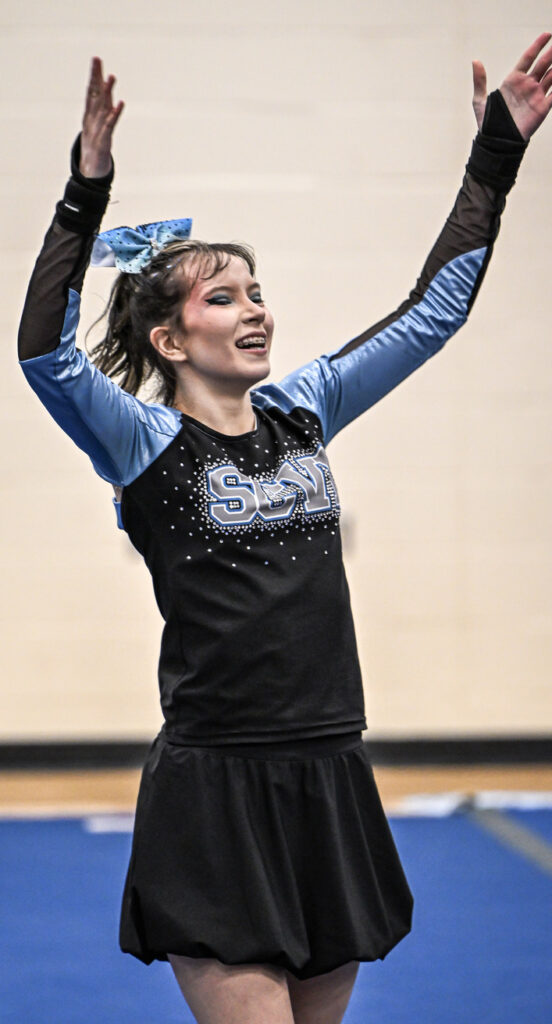superior-cvi-girls-cheerleading-competition