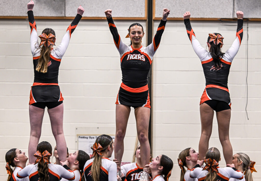 westgate-cvi-girls-cheerleading-competition