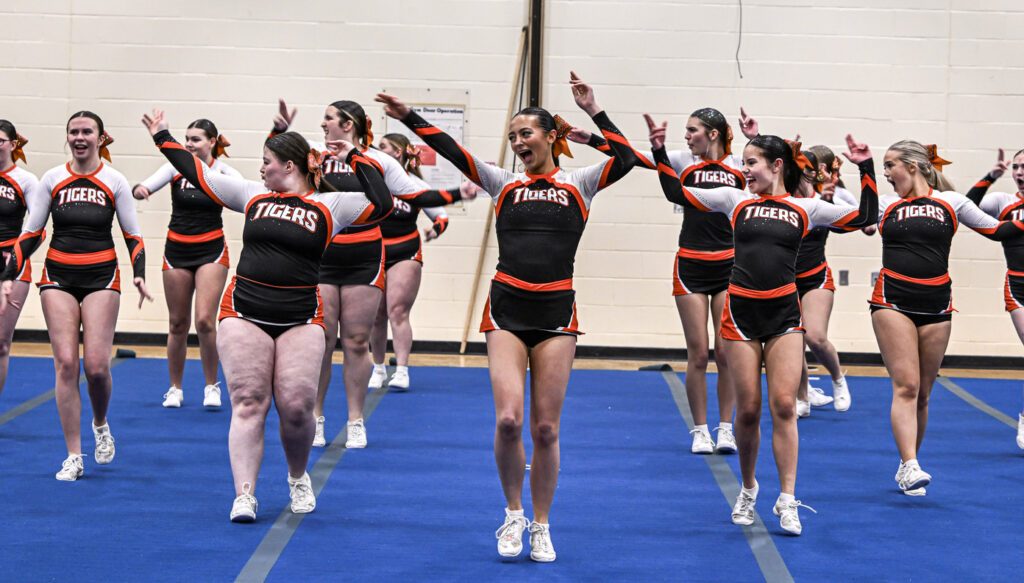 westgate-cvi-girls-cheerleading-competition