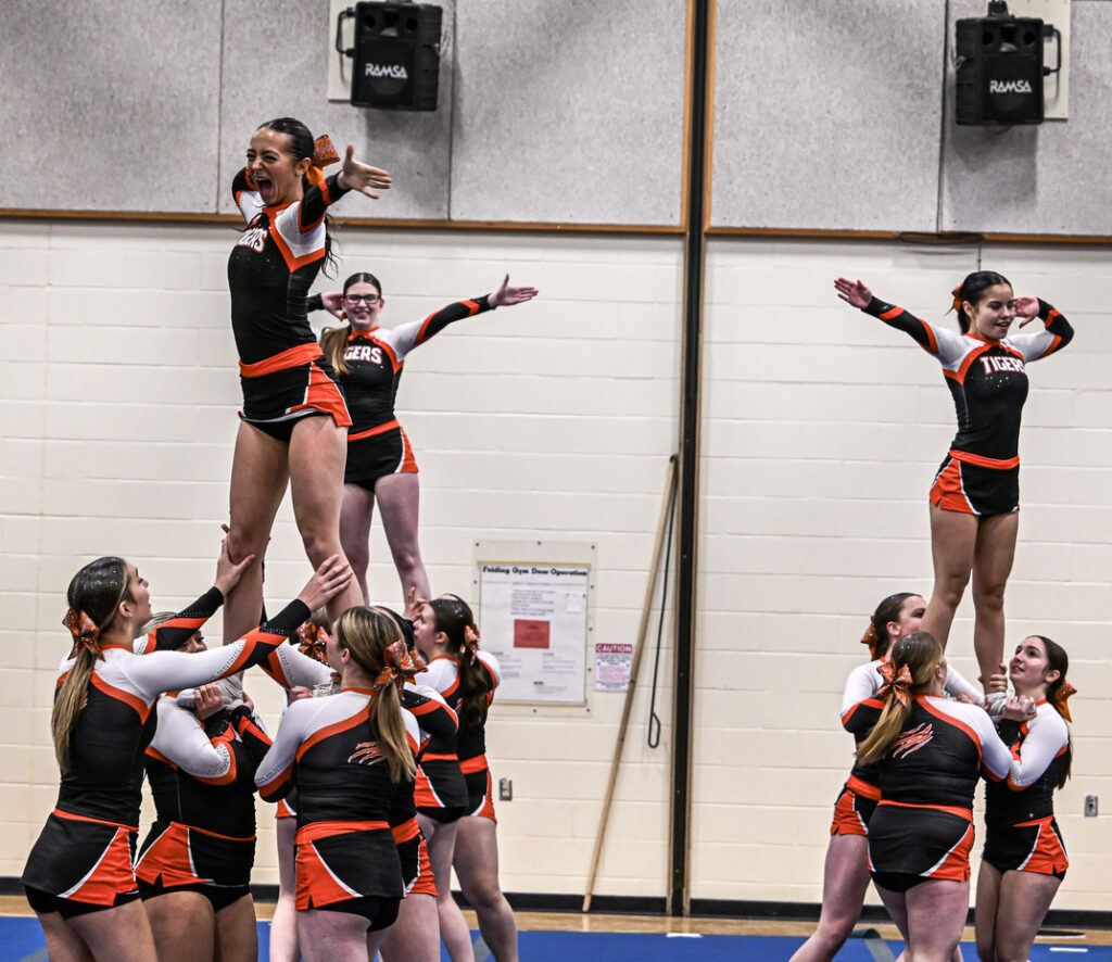 westgate-cvi-girls-cheerleading-competition