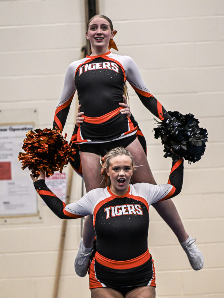 westgate-cvi-girls-cheerleading-competition