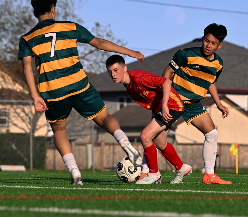 hammarskjold-st-patrick-teams-playing-final-soccer-game