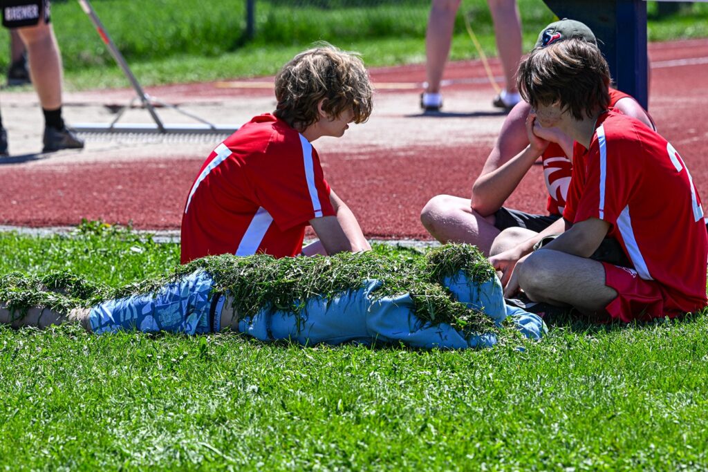 hammarskjold-track-and-field-team-boys