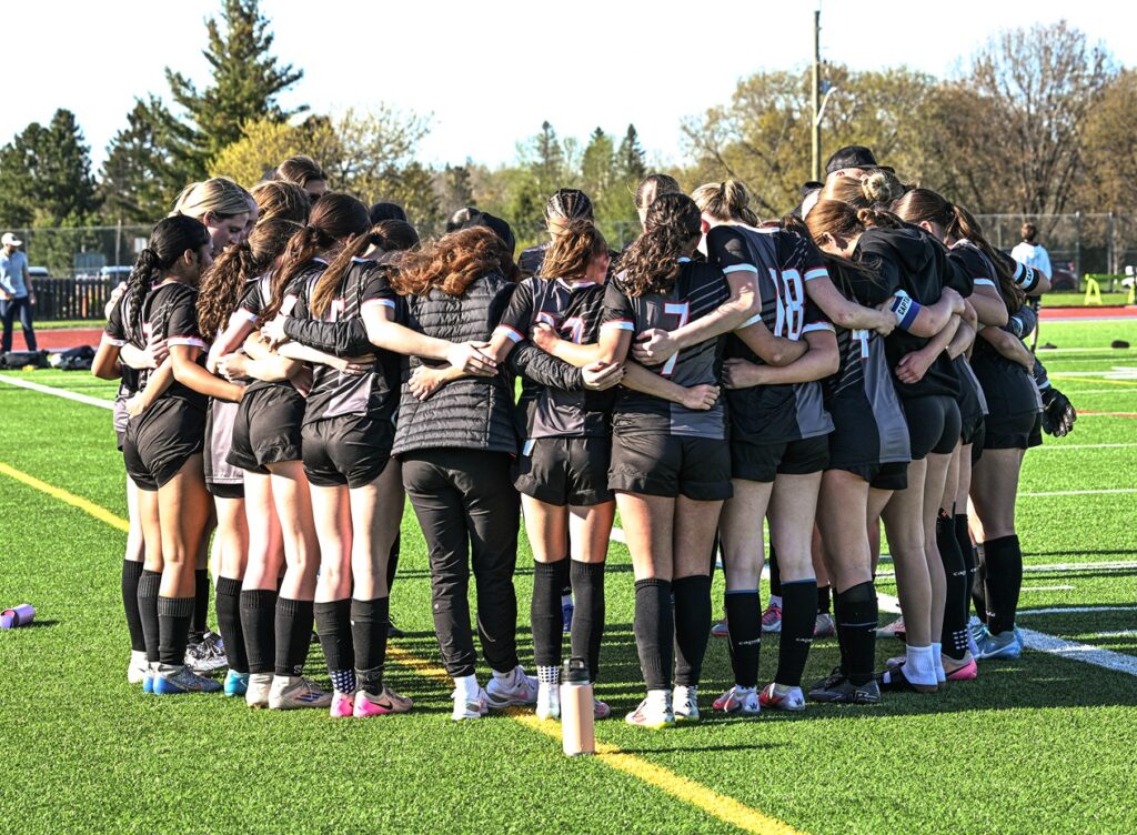 st-ignatius-girls-soccer-team-winning-celebrating