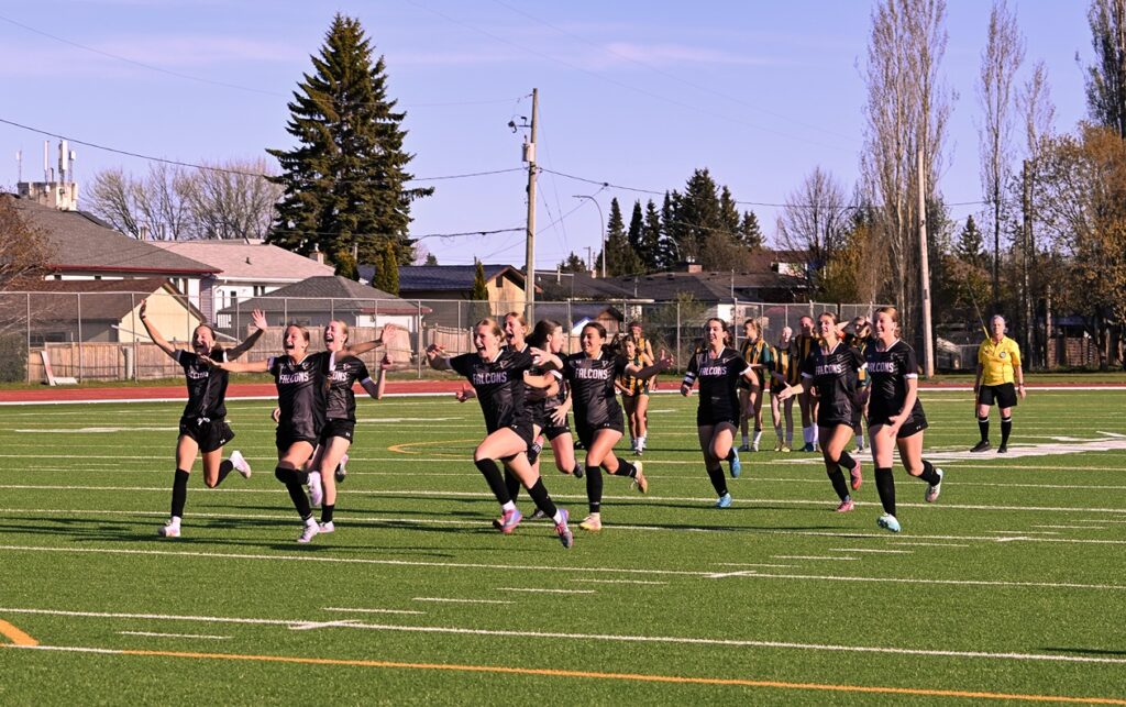 st-ignatius-girls-soccer-team-winning