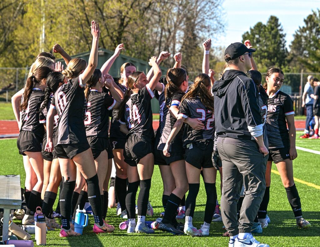 st-ignatius-girls-soccer-team-winning-celebrating