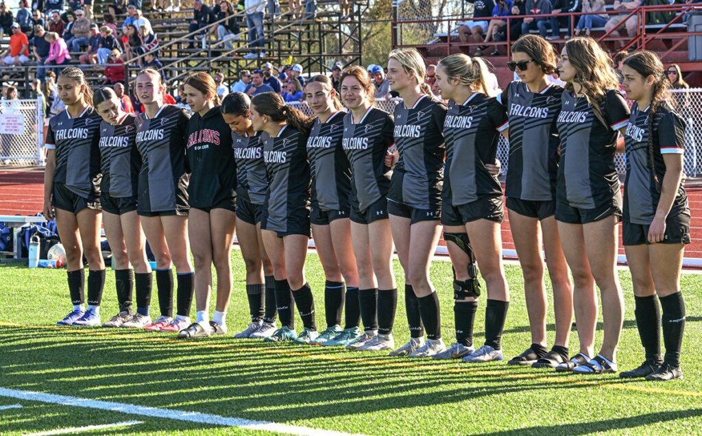 st-ignatius-girls-soccer-team-winners-group-lined-up