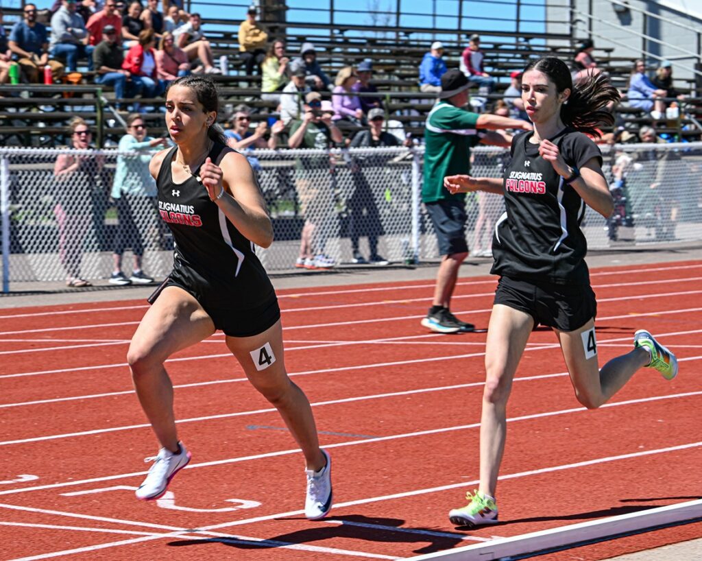 st-ignatius-track-and-field-team-girls-running-relay