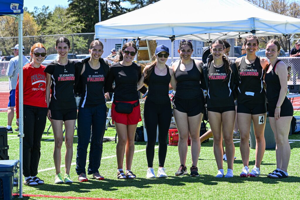 st-ignatius-track-and-field-team-girls