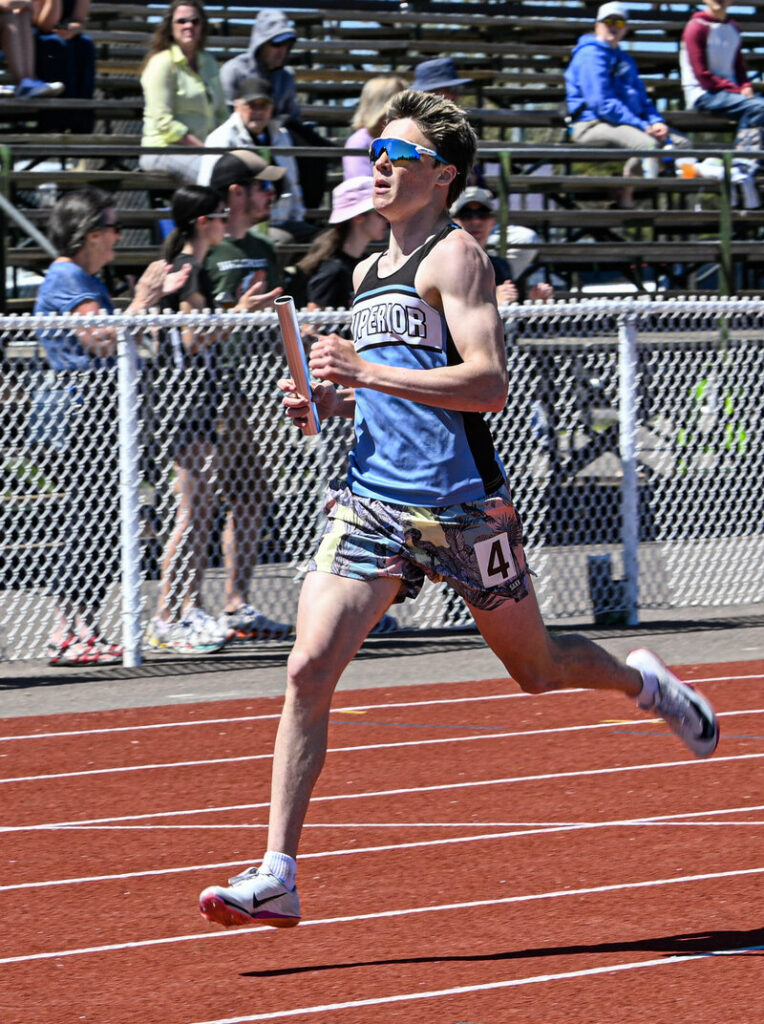 superior-cvi-track-and-field-team-boy-running