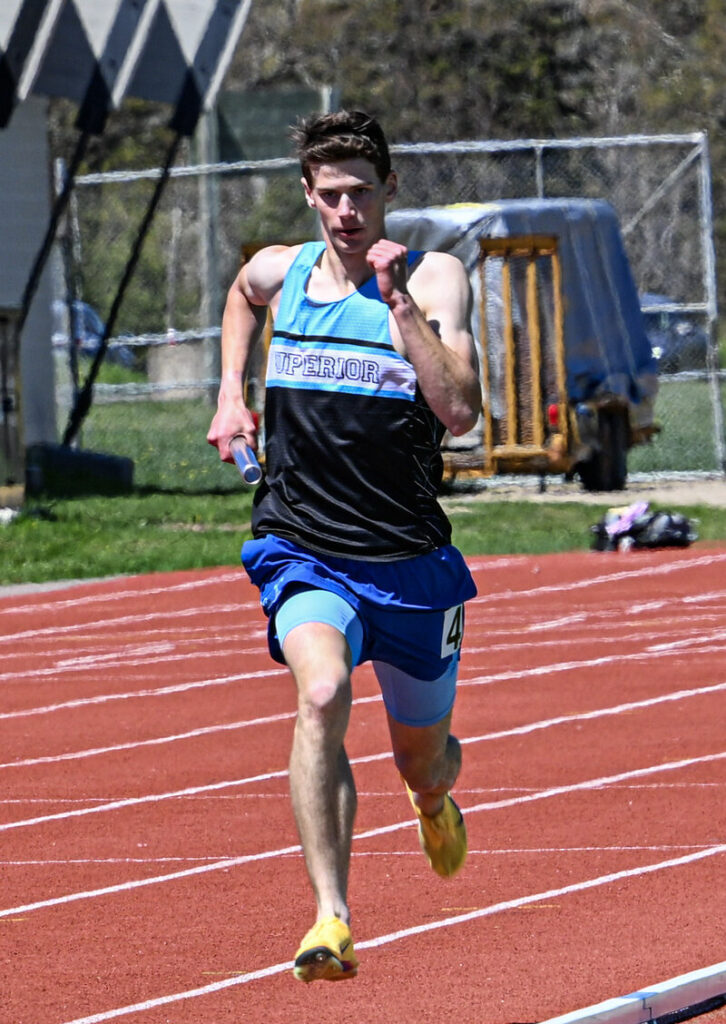 superior-cvi-track-and-field-team-boy-running
